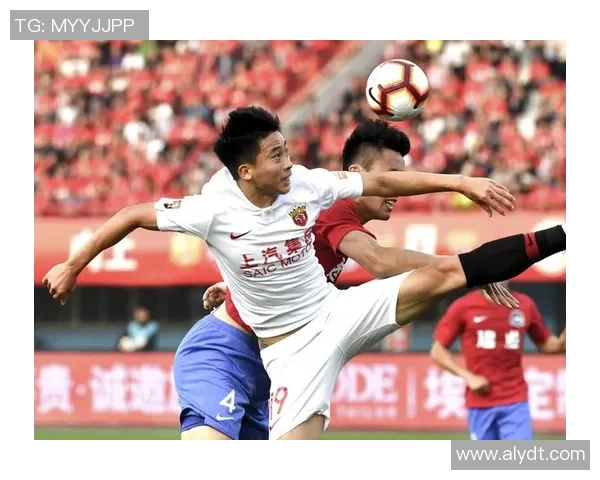 赛后分析:上海足球队与西安足球队的技术对决全景回顾 赛后分析:上海足球队与西安足球队的技术对决全景回顾