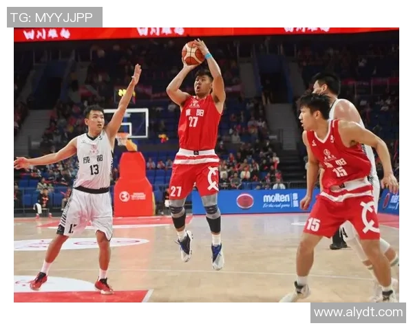 赛后分析：广州篮球队与成都篮球队的表现及状态对比解析